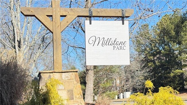 13040 Deerfield Pkwy in Milton, GA - Building Photo - Building Photo