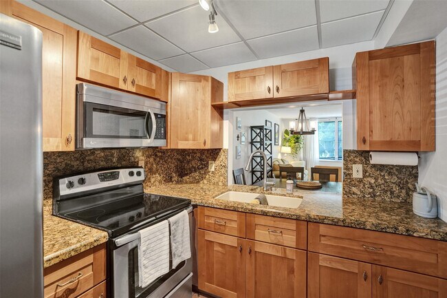 property at 4025 N Federal Hwy