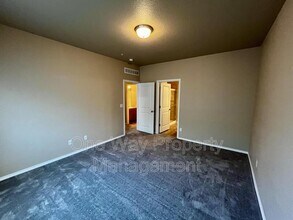 6915 W 3rd St in Greeley, CO - Foto de edificio - Building Photo