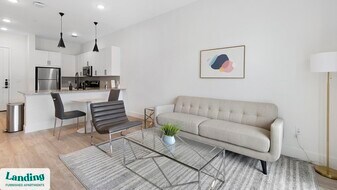 650 E Sycamore St in Denton, TX - Building Photo