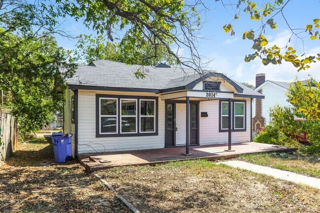 2014 Morrow Ave in Waco, TX - Foto de edificio - Building Photo