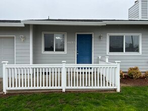 4695 Marshall Ave in Eugene, OR - Building Photo - Building Photo
