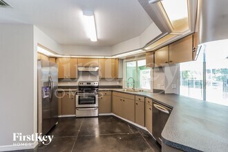 1411 Banbury Loop N in Lakeland, FL - Building Photo - Building Photo