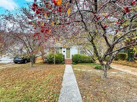 1001 Lafayette St in Williamsburg, VA - Building Photo