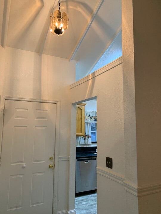 6337 Amherst Way in Magalia, CA - Building Photo