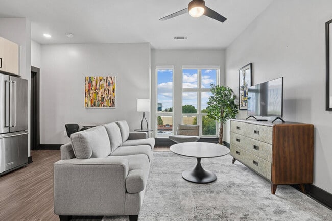 The Winnifred in Charlotte, NC - Building Photo - Building Photo