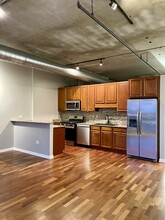 1550 S Blue Island Ave, Unit 620 in Chicago, IL - Building Photo - Building Photo