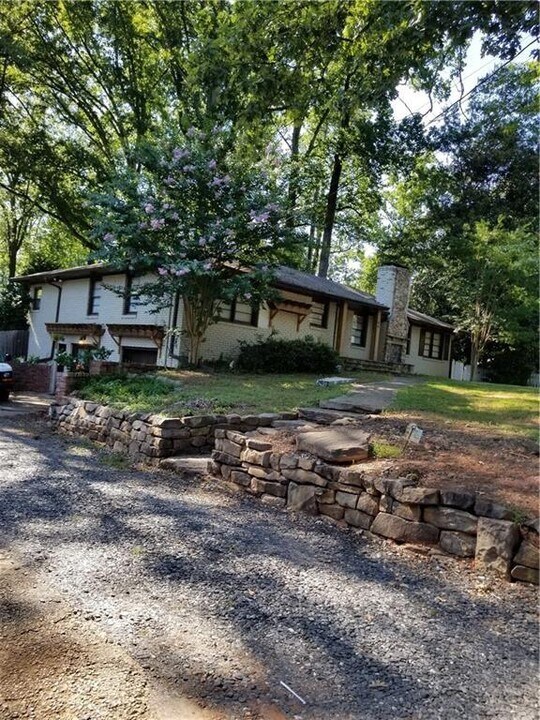 40 Mt Paran Rd NE in Atlanta, GA - Building Photo