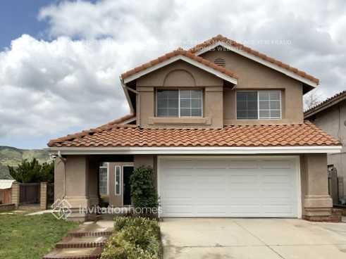34916 Heatherview Dr in Yucaipa, CA - Building Photo