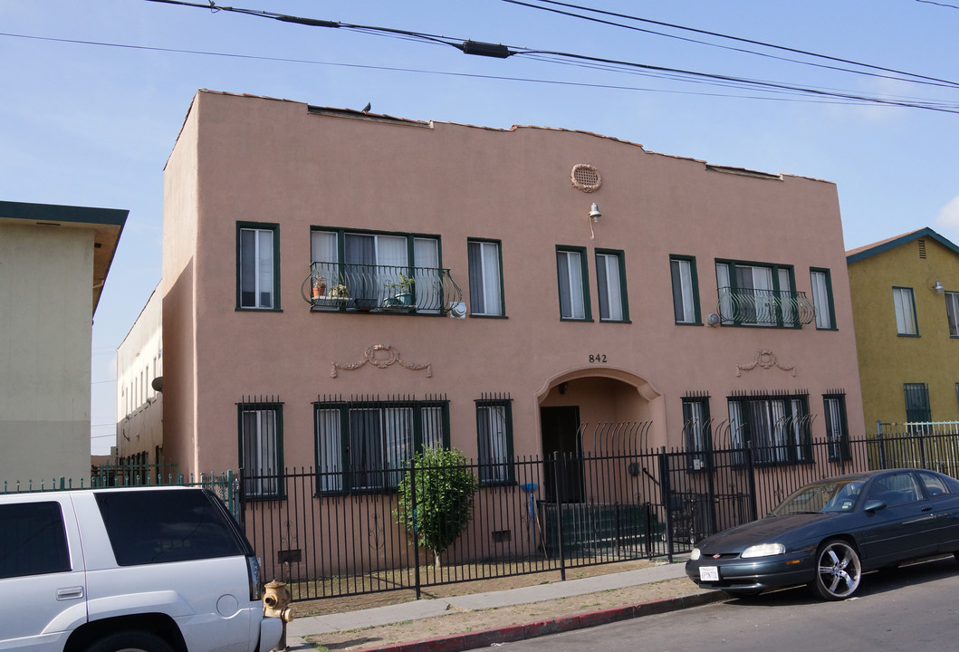 842 W 83rd St in Los Angeles, CA - Building Photo