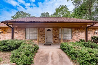 2800 Lake Rd in Huntsville, TX - Building Photo - Building Photo