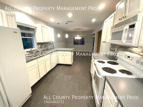5518 Shady Brook Trail in Sarasota, FL - Building Photo - Building Photo