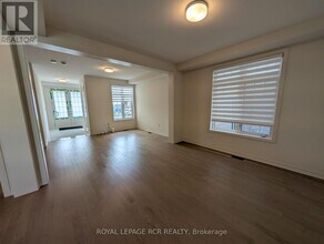 22 Sandhill Cres in Adjala-Tosorontio, ON - Building Photo - Building Photo