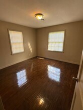 2540 N Lynwood Dr in Beaumont, TX - Building Photo - Building Photo