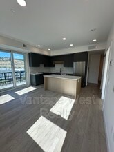 620-620 Coronation Ave in Kelowna, BC - Building Photo - Building Photo
