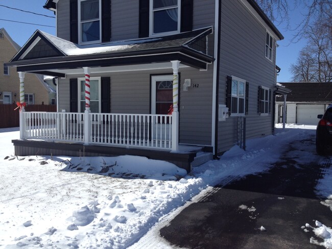 142 Colby St, Unit Upper