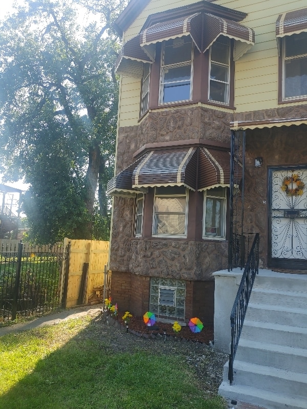 property at 6840 S Green St