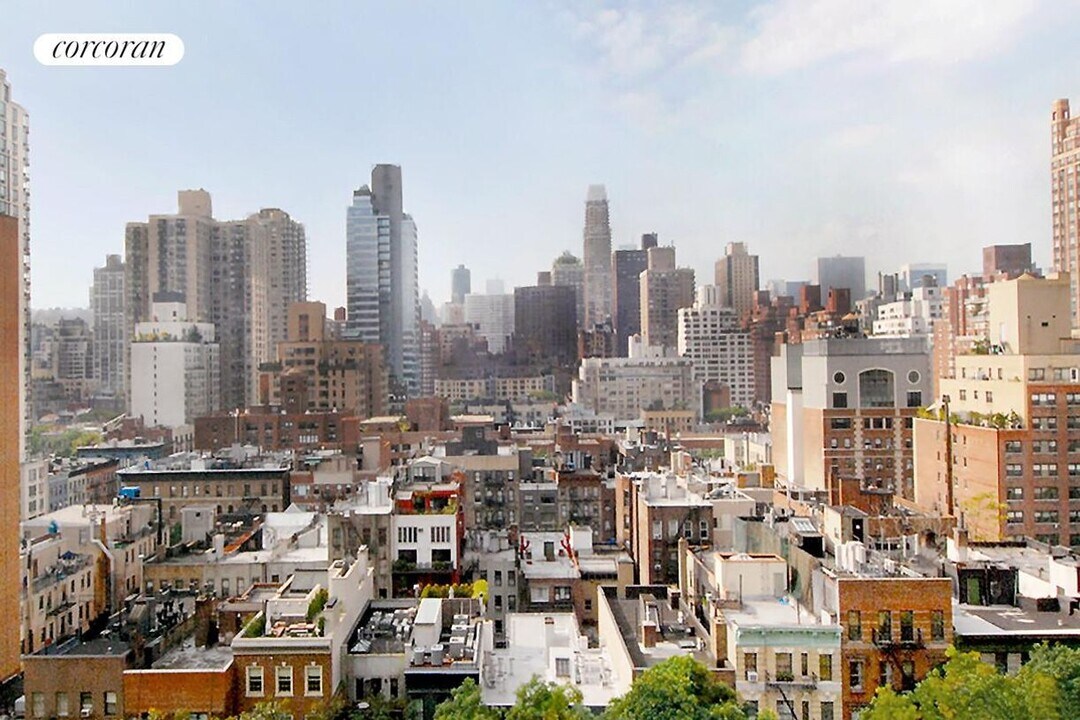 230 E 79th St in New York, NY - Building Photo