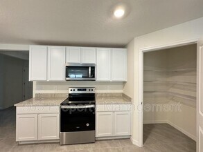 11505 Timber Grv Ln in Spring Hill, FL - Building Photo - Building Photo