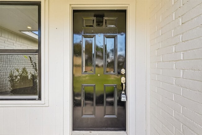 property at 1114 Briarmead Dr