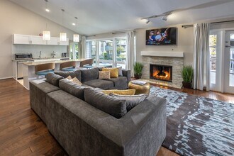 Vue Kirkland in Kirkland, WA - Building Photo - Building Photo