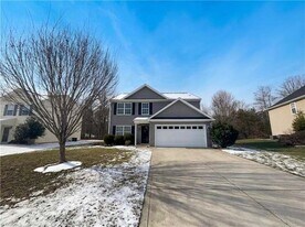 2518 Macleod St in Burlington, NC - Building Photo