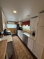 210 E Columbia St in Mason, MI - Building Photo