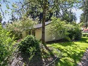 5705 SW 152nd Ave in Beaverton, OR - Building Photo - Building Photo