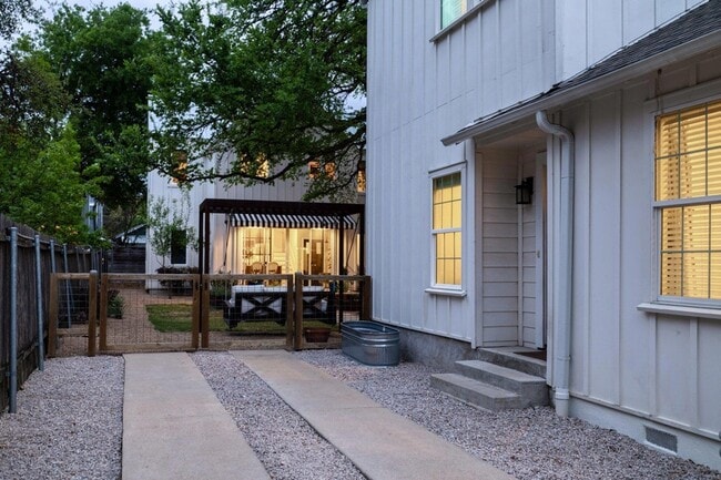 3108 Dancy St in Austin, TX - Building Photo - Building Photo