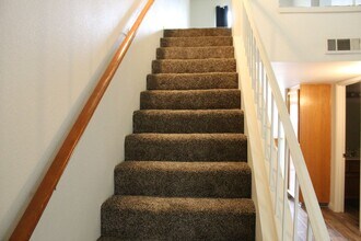 2600 Brookside Dr in Bakersfield, CA - Building Photo - Building Photo