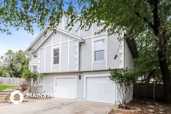 701 York Dr in Belton, MO - Building Photo - Building Photo