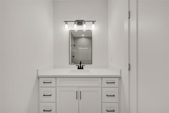 8402 Double in Houston, TX - Building Photo - Building Photo