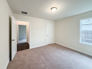 2944 Palominos Wy in Conroe, TX - Building Photo - Building Photo