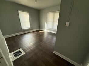 1035 Durfee Ave in Oshkosh, WI - Building Photo - Building Photo