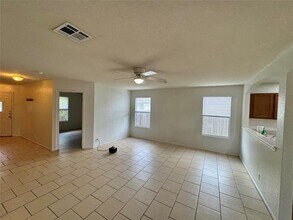 304 Golden Gate Dr in Leander, TX - Building Photo - Building Photo
