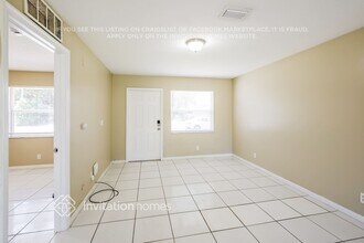 1672 W Breezy Ln in West Palm Beach, FL - Building Photo - Building Photo