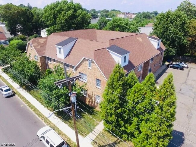 178 Stephens St in Belleville, NJ - Foto de edificio - Building Photo