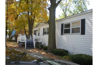 Hobart Mobile Home Park in Green Bay, WI - Foto de edificio - Building Photo