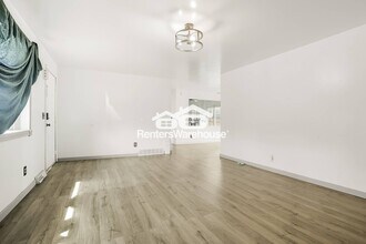 14641 E 13th Ave in Aurora, CO - Building Photo - Building Photo