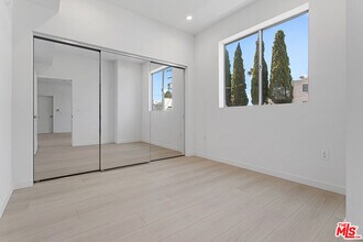 11727 Kiowa Ave in Los Angeles, CA - Building Photo - Building Photo