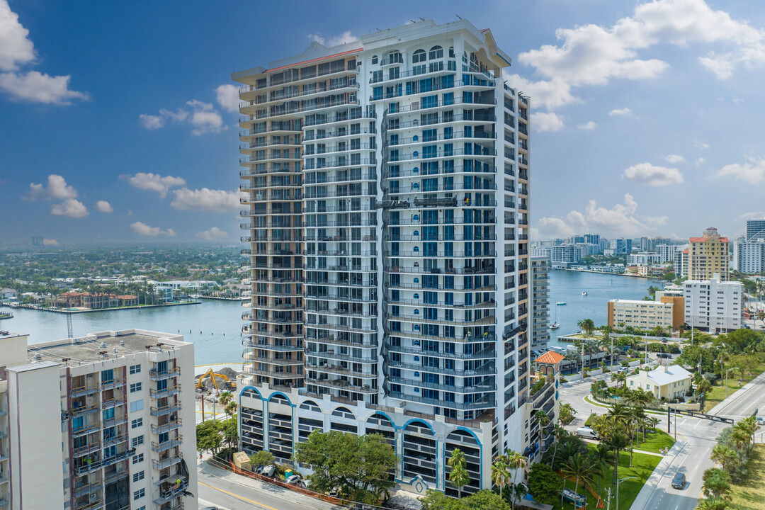 The Jackson Tower in Fort Lauderdale, FL - Building Photo