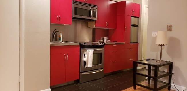 1140 N Downing St, Unit 304