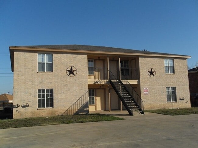property at 2909 Cantabrian Dr