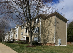 Stafford Lakes in Fredericksburg, VA - Foto de edificio - Building Photo