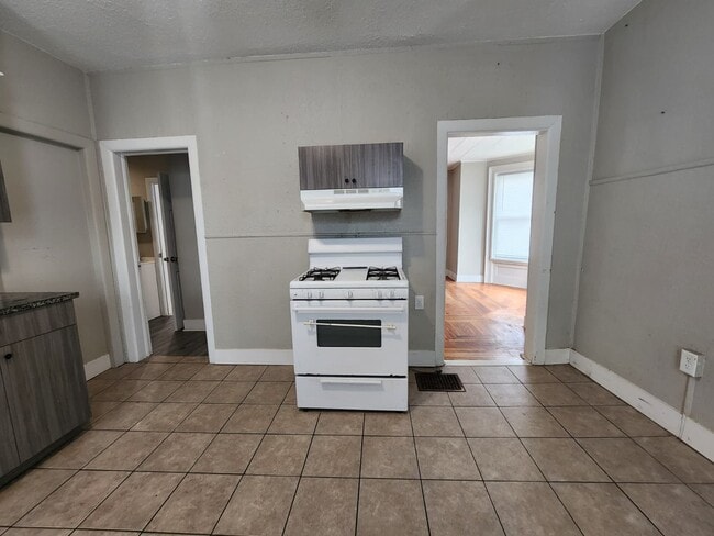 74 William St, Unit 1F in New Haven, CT - Foto de edificio - Building Photo