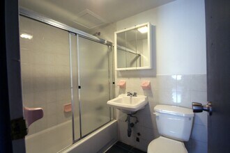 25 Clinton Street in New York, NY - Foto de edificio - Interior Photo