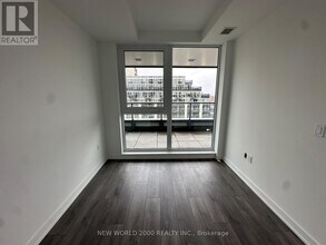 1007 The Queensway in Toronto, ON - Building Photo - Building Photo