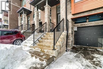 30-30 Times Square Blvd in Hamilton, ON - Building Photo - Building Photo