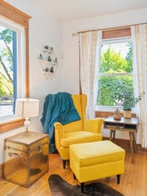 7235 NE Mallory Ave in Portland, OR - Foto de edificio - Building Photo