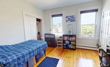 237 Norfolk St, Unit #4 in Cambridge, MA - Building Photo - Building Photo